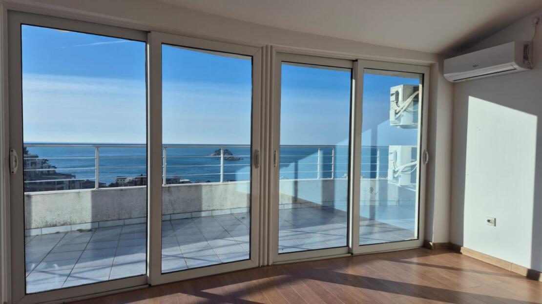 Spacious apartments with panoramic sea views in the OLIVA VILLAGE residential complex, Petrovac