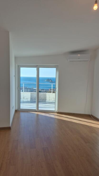 Spacious apartments with panoramic sea views in the OLIVA VILLAGE residential complex, Petrovac