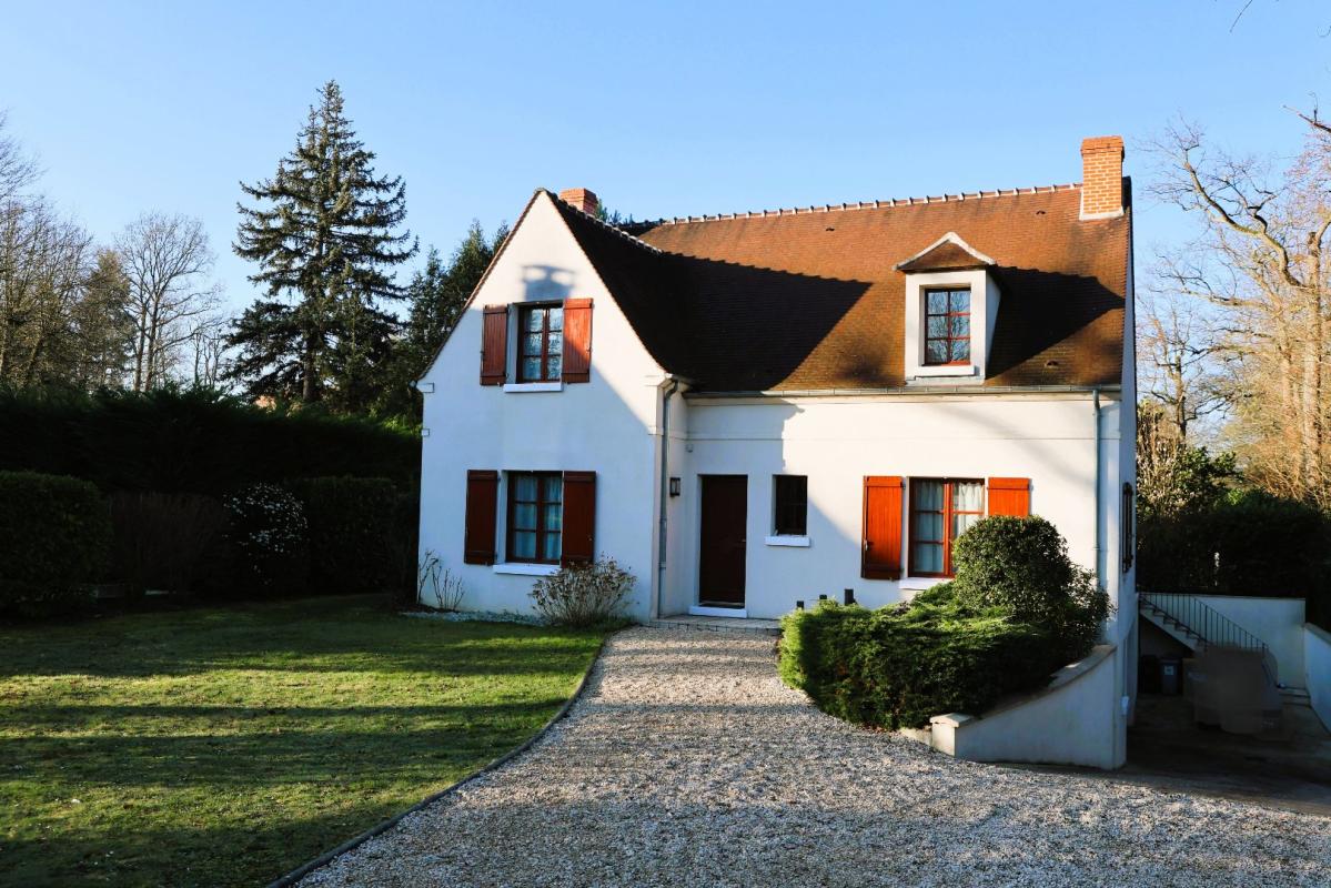 4 bedroom maison individuelle in Lamorlaye, Oise, France