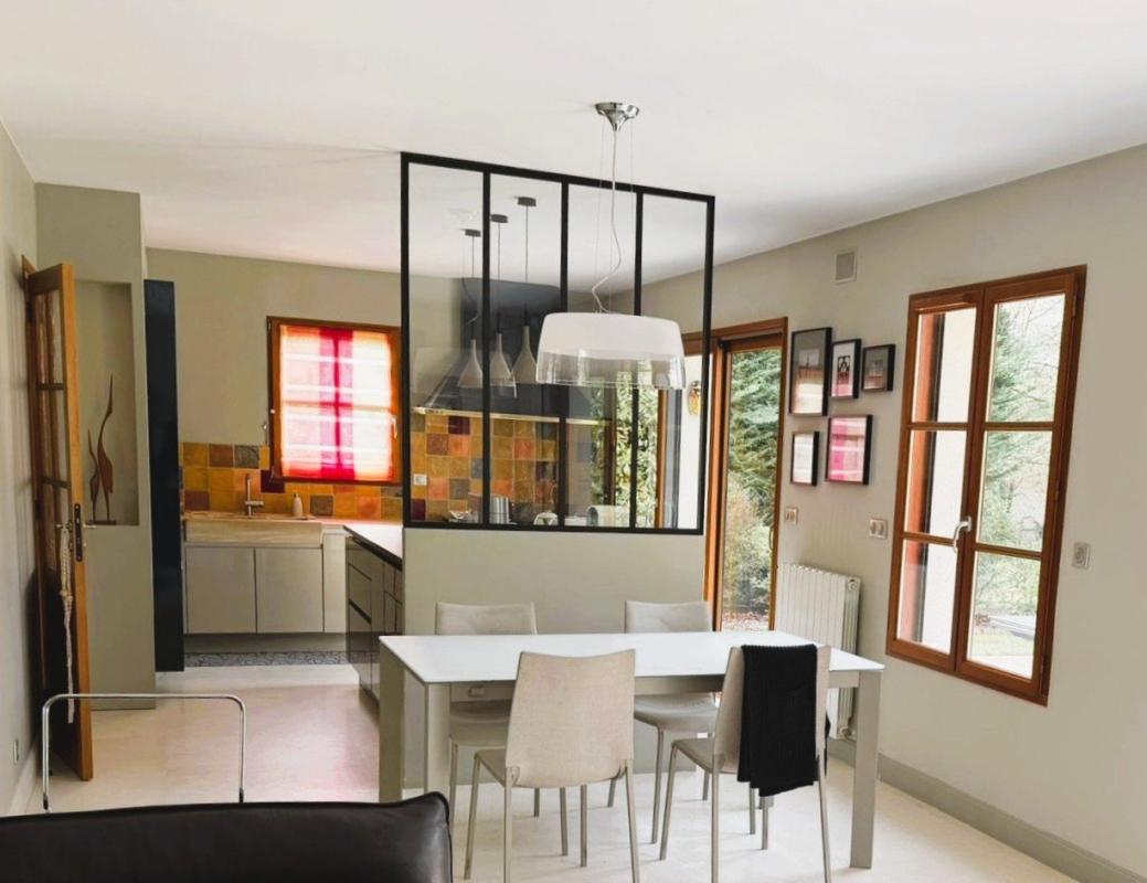 4 bedroom maison individuelle in Lamorlaye, Oise, France