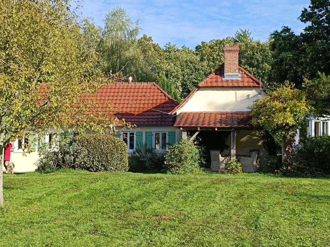 2 bedroom maison in Arnac Pompadour, Corrèze, France