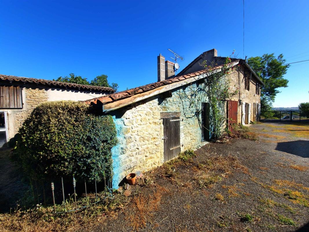 4 bedroom maison en pierres in Lacapelle Livron, Tarn-et-Garonne, France