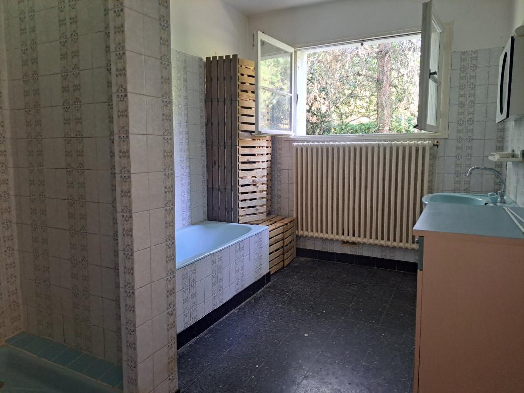 5 bedroom maison situee en campagne in Segonzac, Corrèze, France