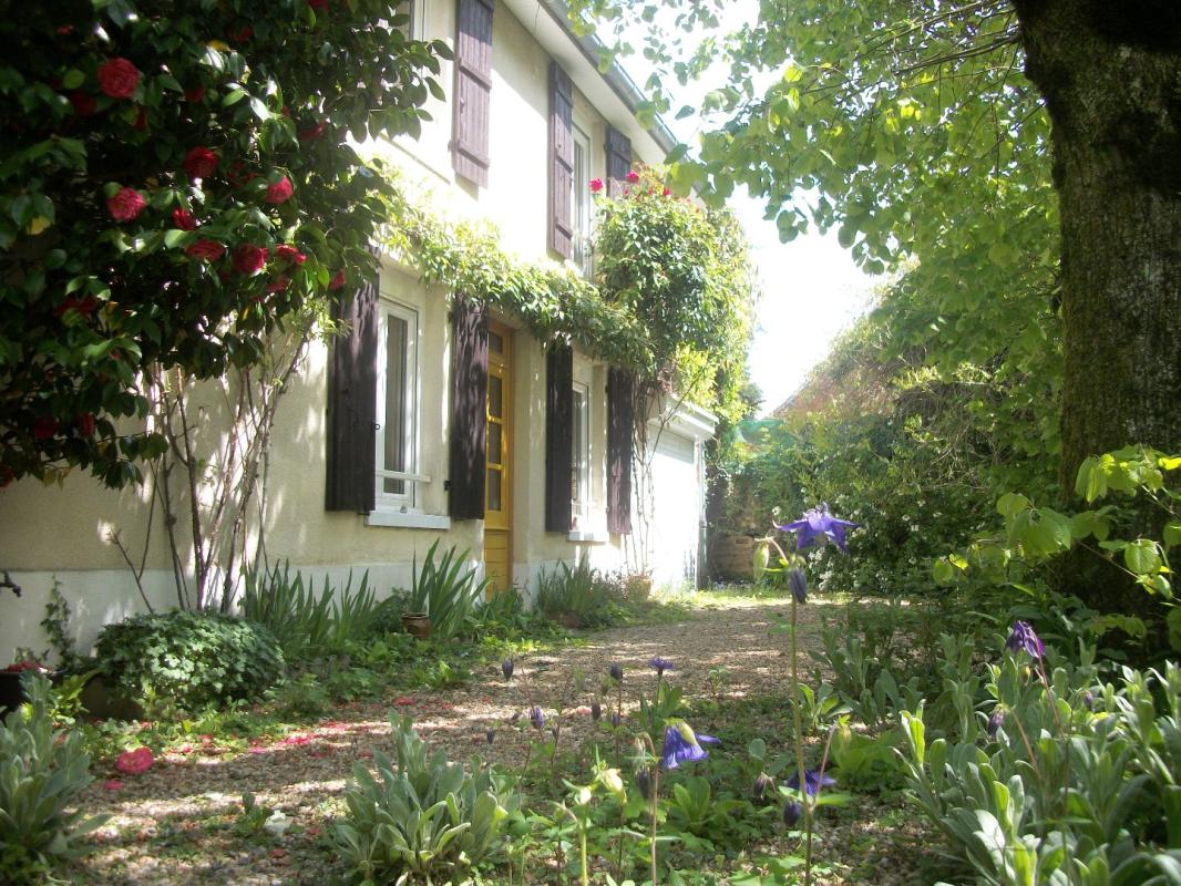 4 bedroom maison in Saint Yrieix La Perche, Haute-Vienne, France
