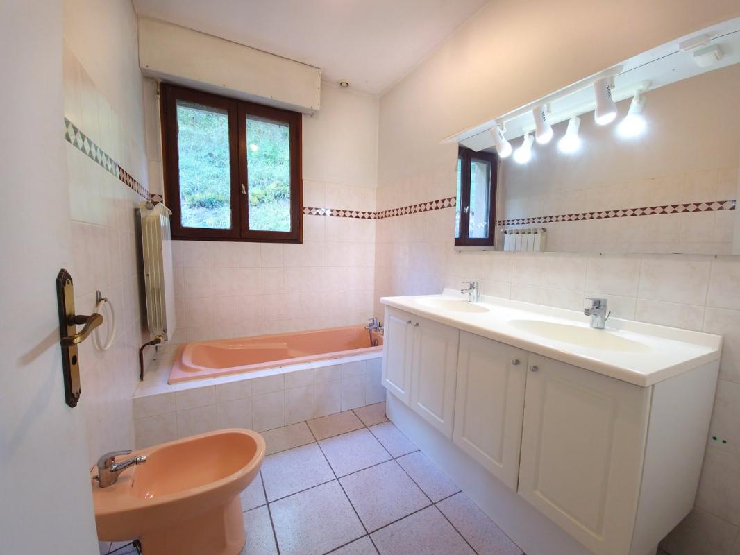 6 bedroom maison recente in Monteils, Aveyron, France