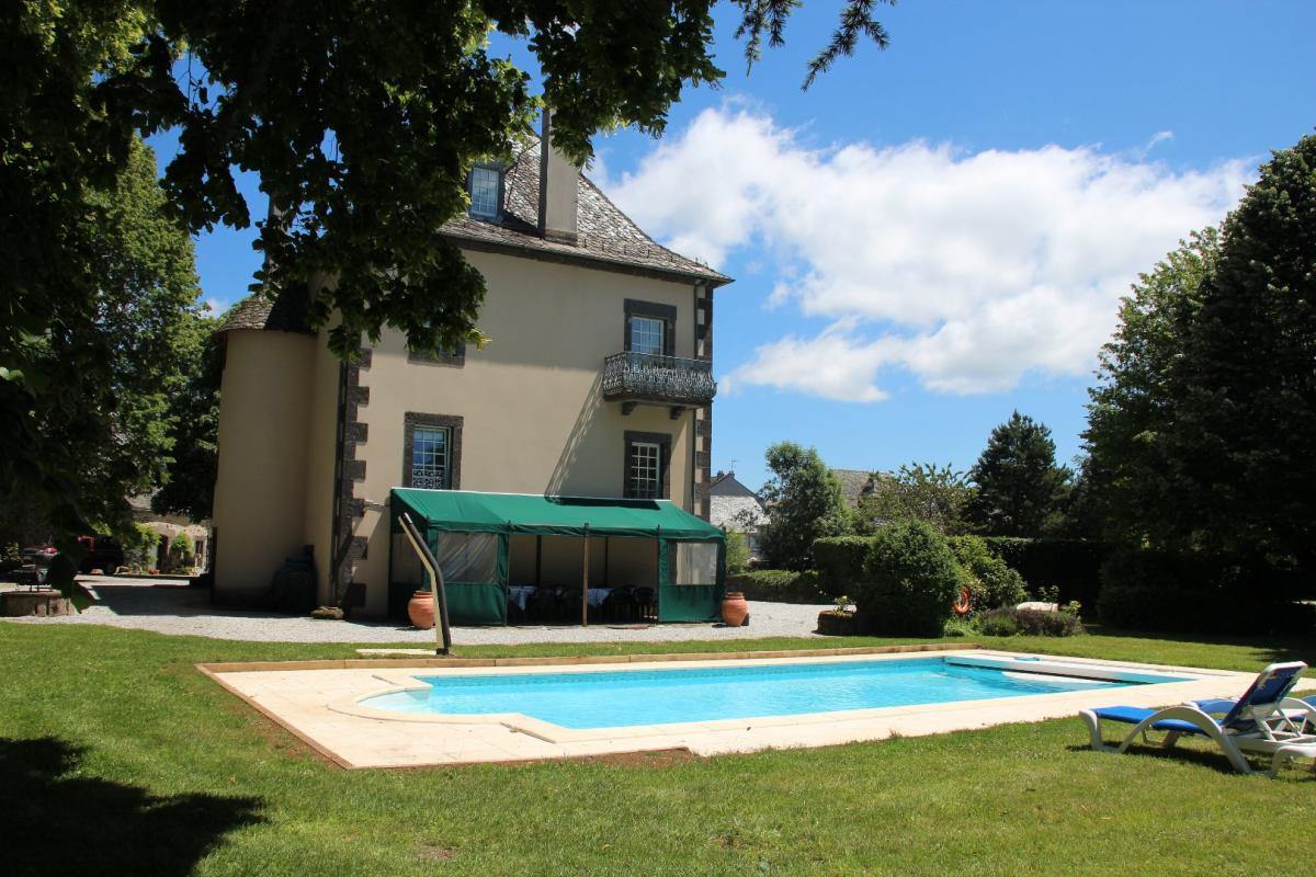 9 bedroom manoir in Mur De Barrez, Aveyron, France