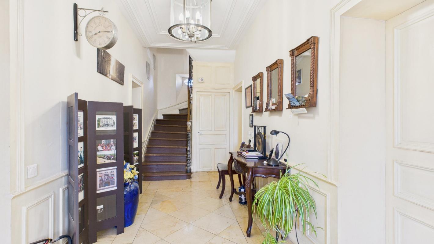 9 bedroom manoir in Mur De Barrez, Aveyron, France