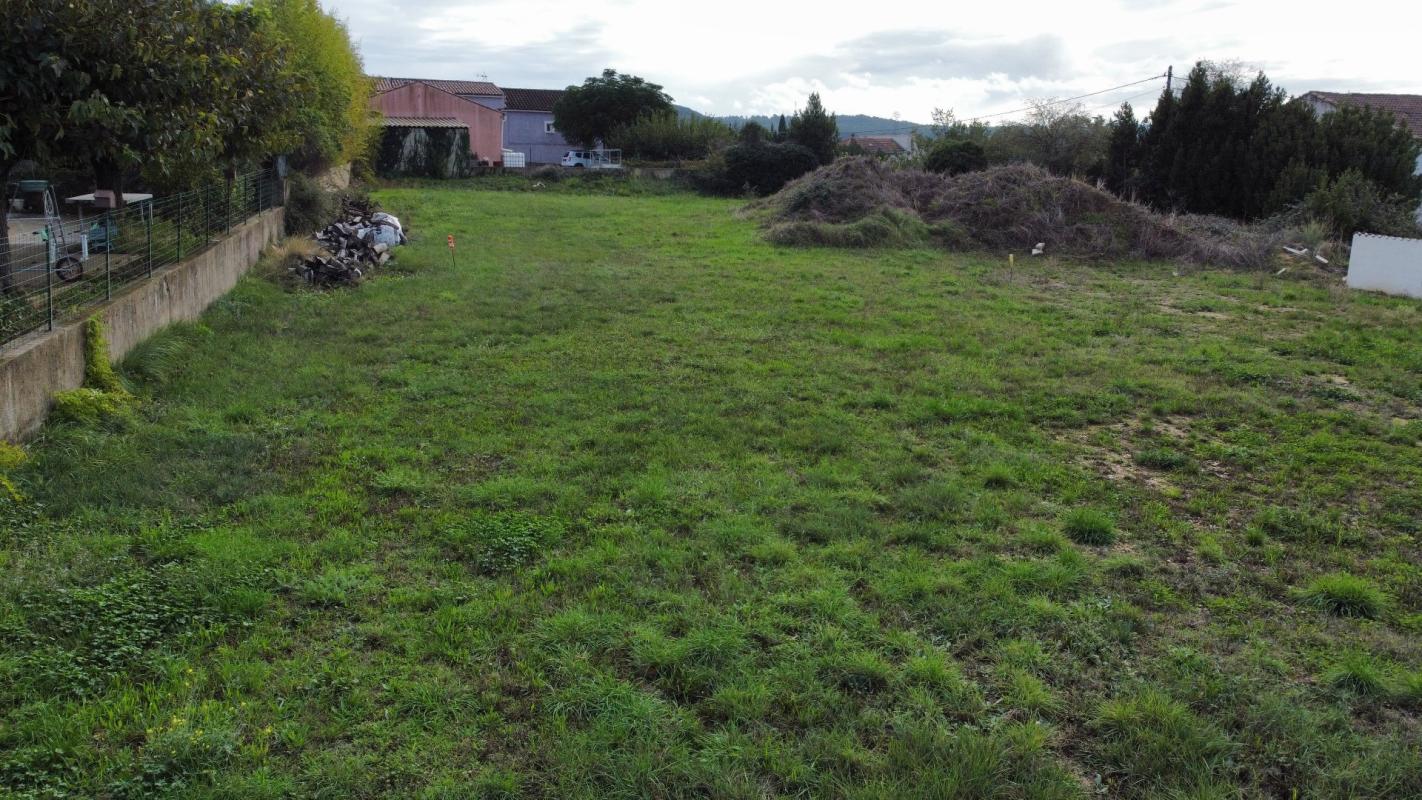 terrain in Saint Laurent Des Arbres, Gard, France