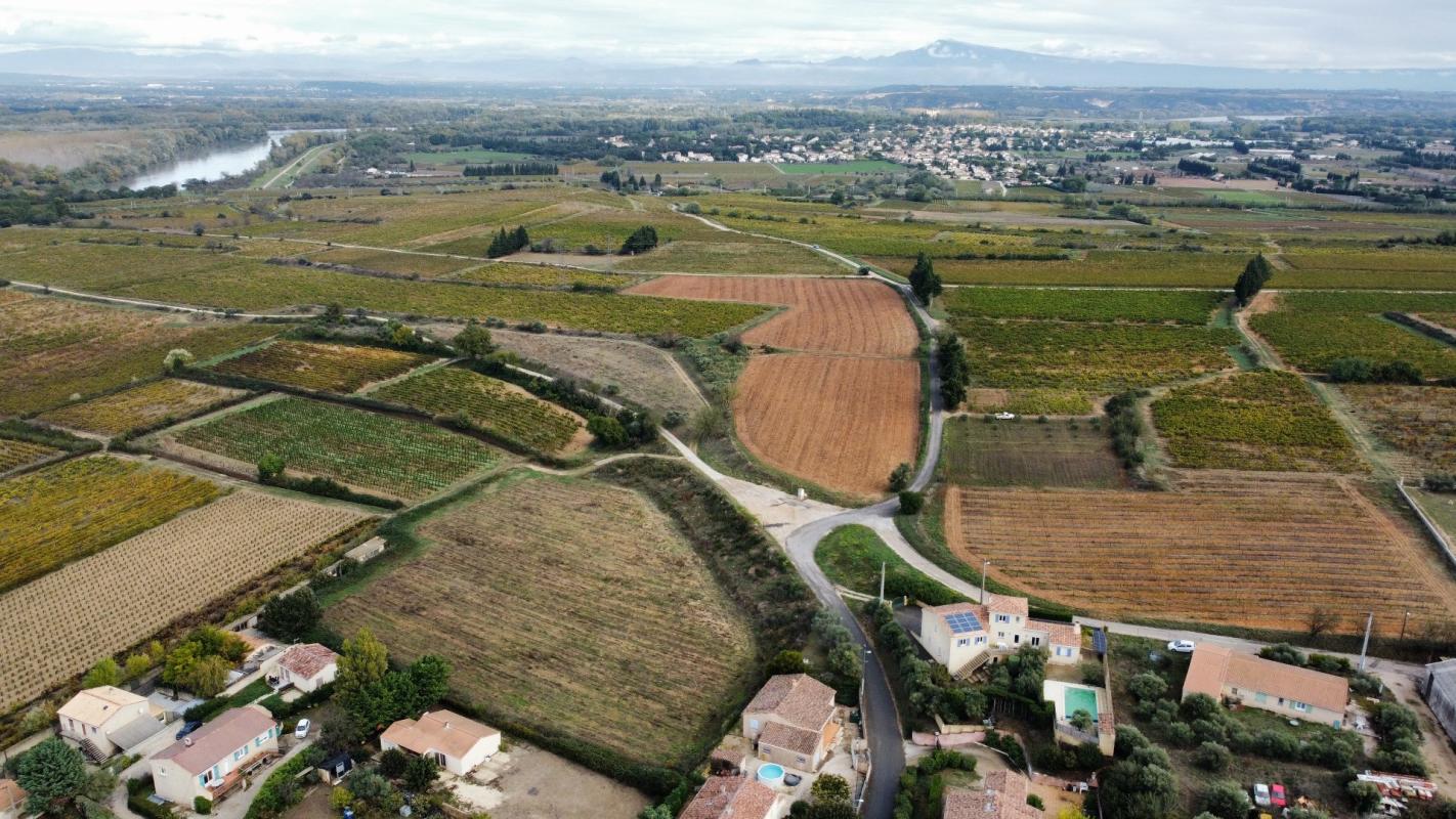 terrain in Saint Laurent Des Arbres, Gard, France