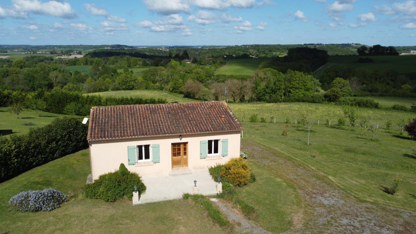 3 bedroom maison in Les Essards, Charente, France