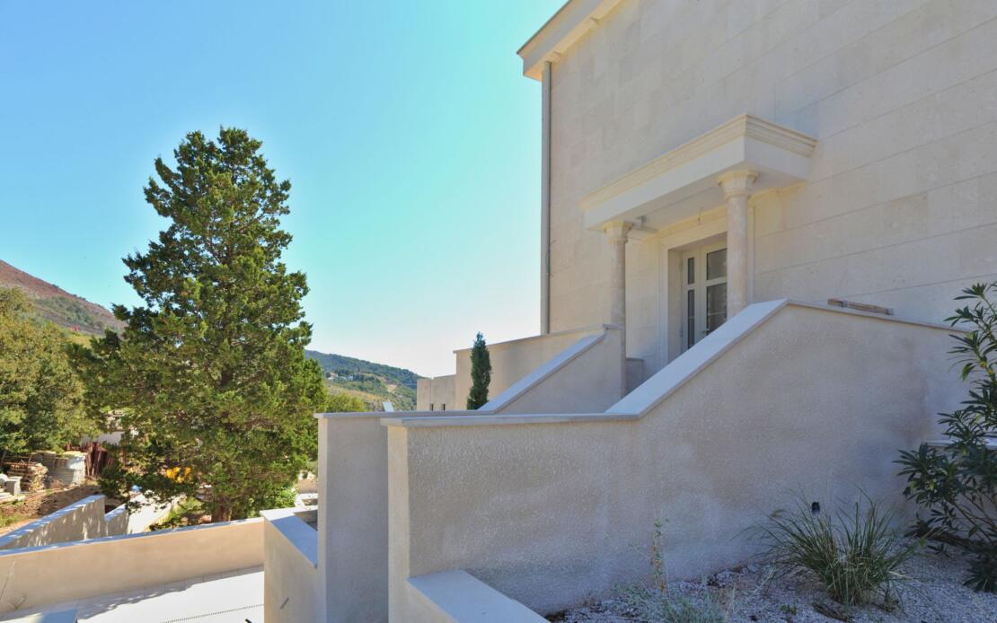 A 270 m2 seaside villa in Budva, nearing completion, is for sale.