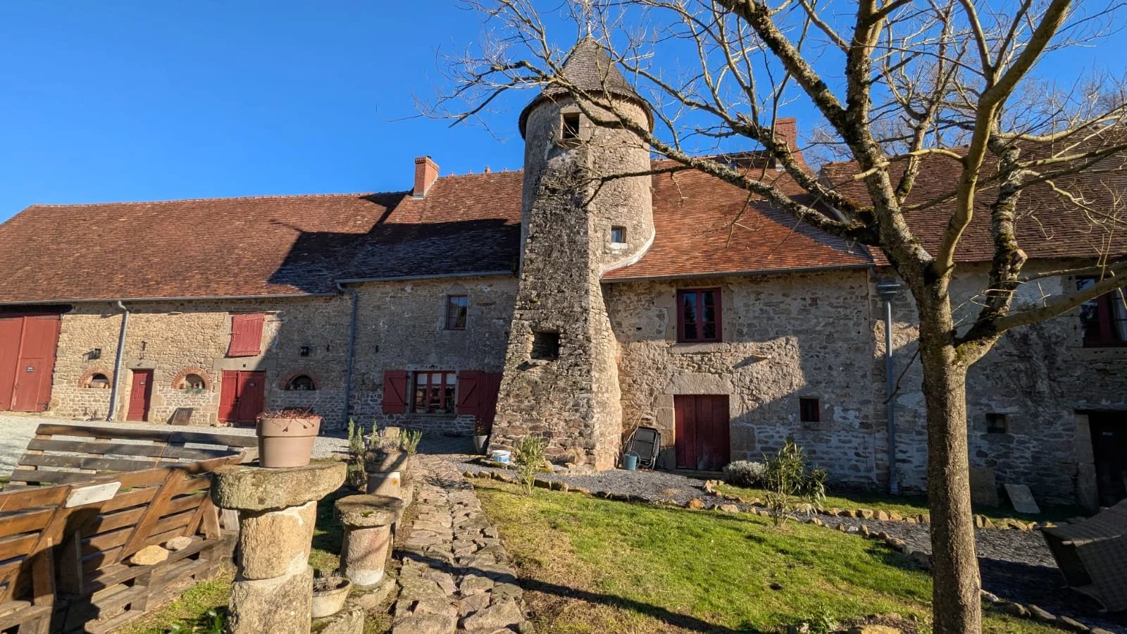 Magical renovated 14th century Relais de Poste, Limousin – France – BVI78062
