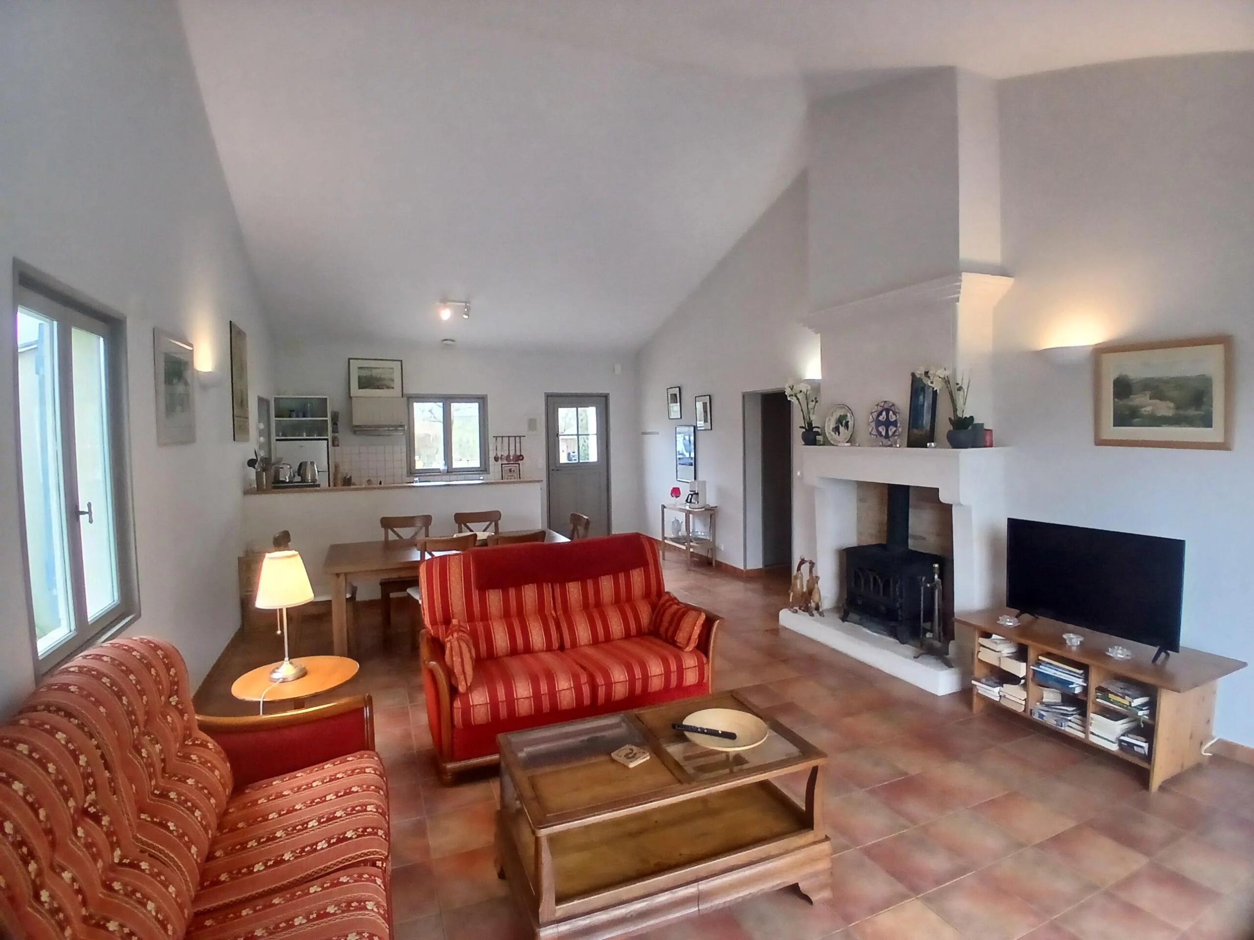 Ground floor 3 bedroom villa with pool on secluded holiday residence, Poitou-Charentes – France – BVI84589