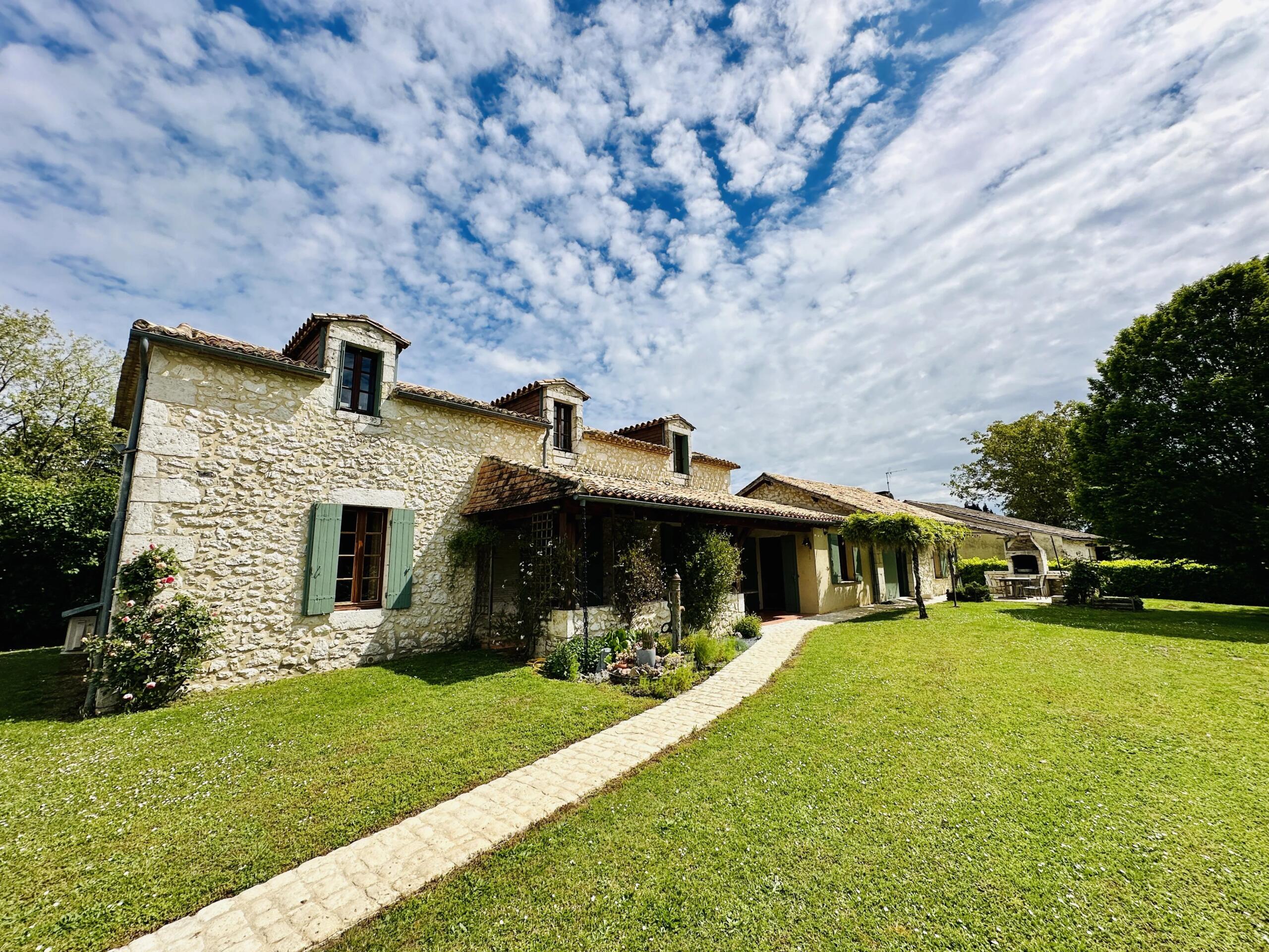 Charming stone house with terrace, pool and barn near Eymet, Aquitaine – France – BVI75266