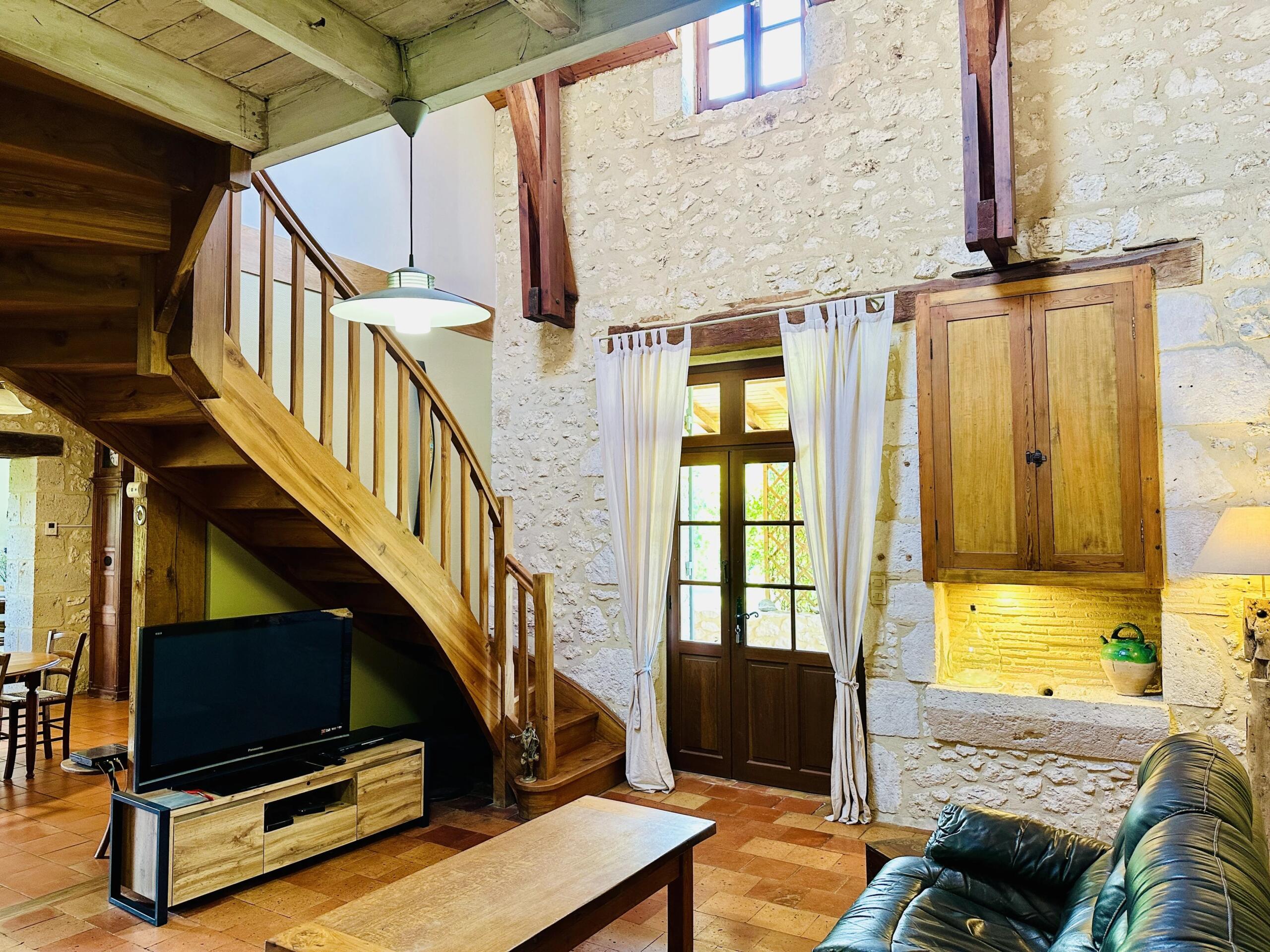 Charming stone house with terrace, pool and barn near Eymet, Aquitaine – France – BVI75266