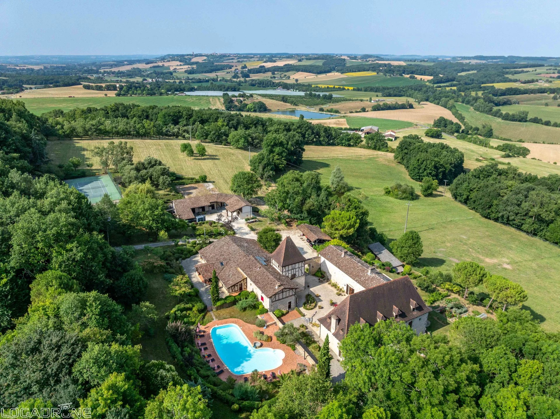 Superb property with 2 swimming pools nestled in the Lot et Garonne countryside, Aquitaine – France – BVI79456