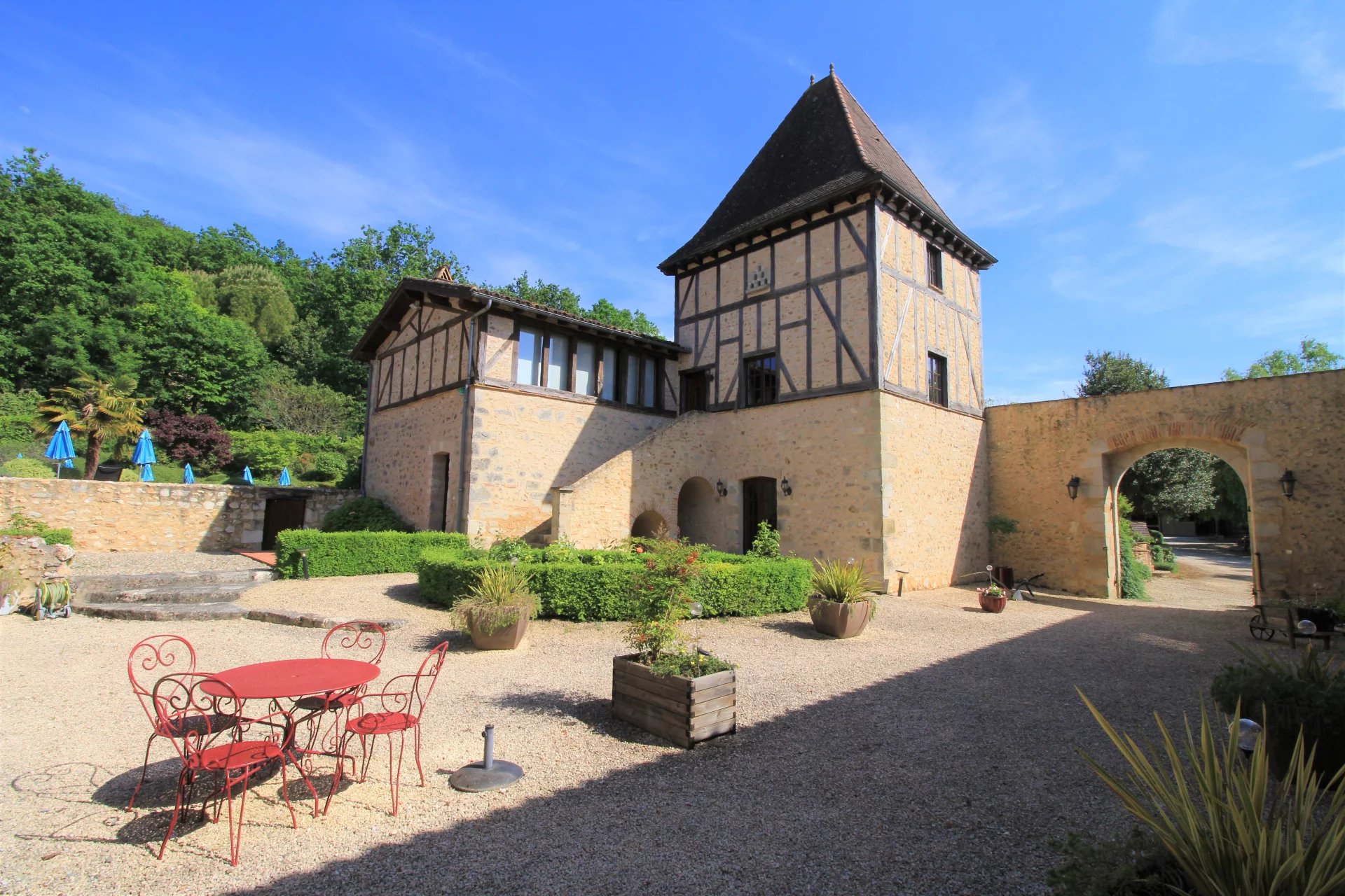 Superb property with 2 swimming pools nestled in the Lot et Garonne countryside, Aquitaine – France – BVI79456