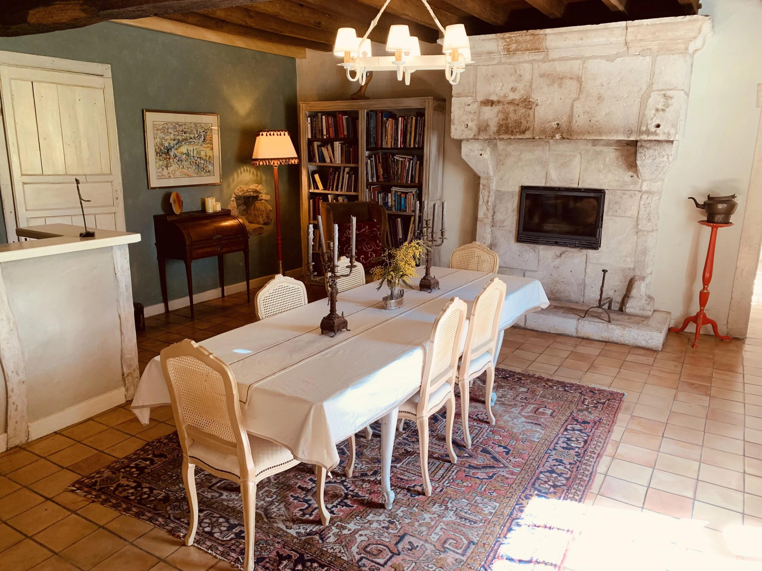 18th century Manor House with Guest Annexe and Swimming Pool, Poitou-Charentes – France – BVI84394