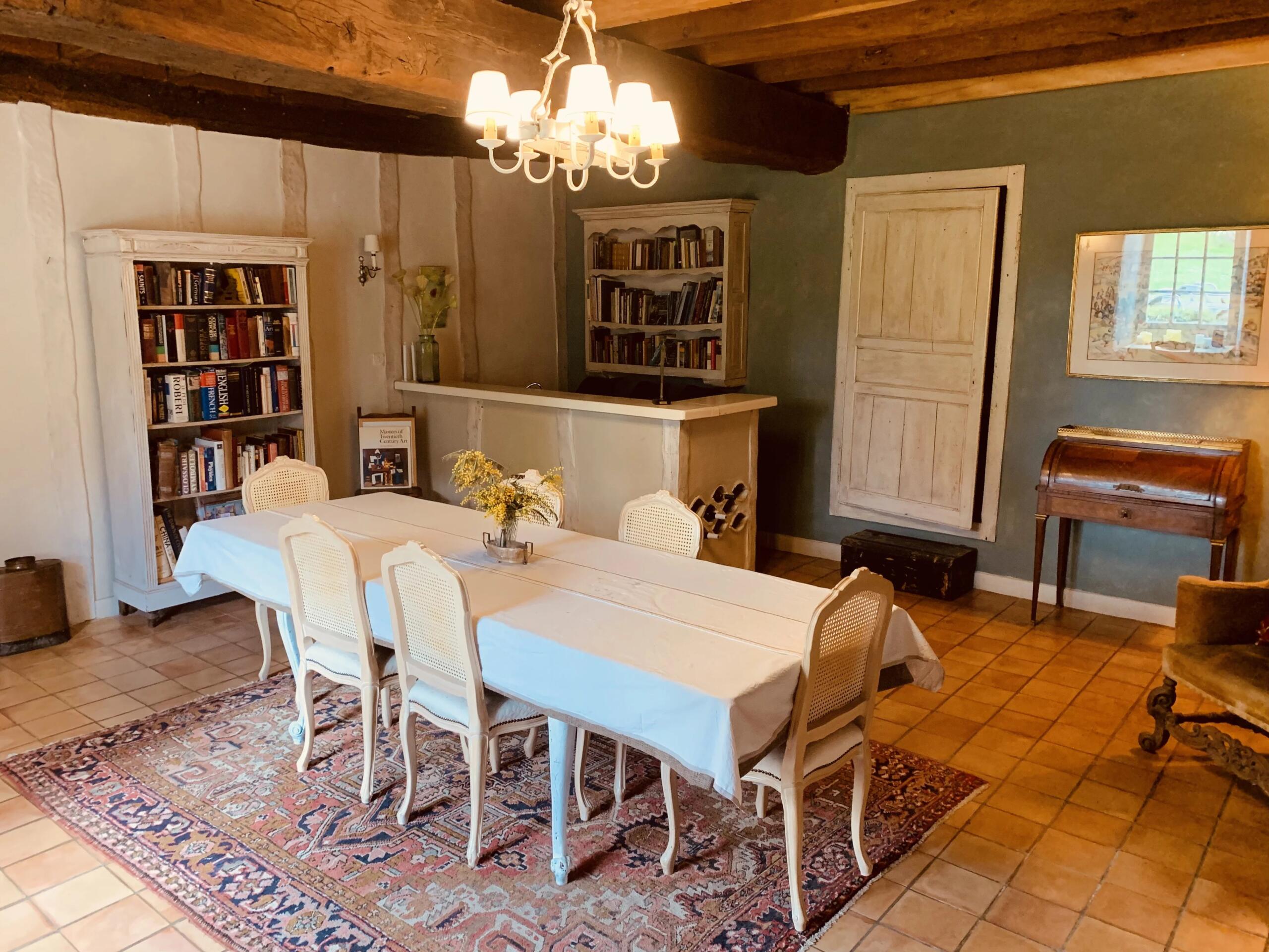 18th century Manor House with Guest Annexe and Swimming Pool, Poitou-Charentes – France – BVI84394