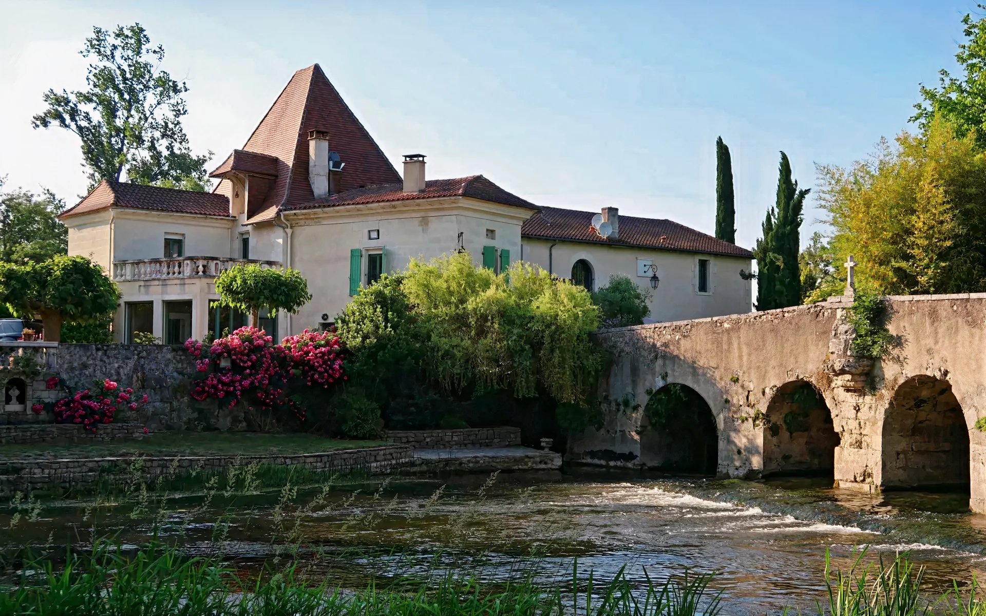 19th-century mill converted into holiday cottages and guest rooms, Aquitaine – France – BVI83809