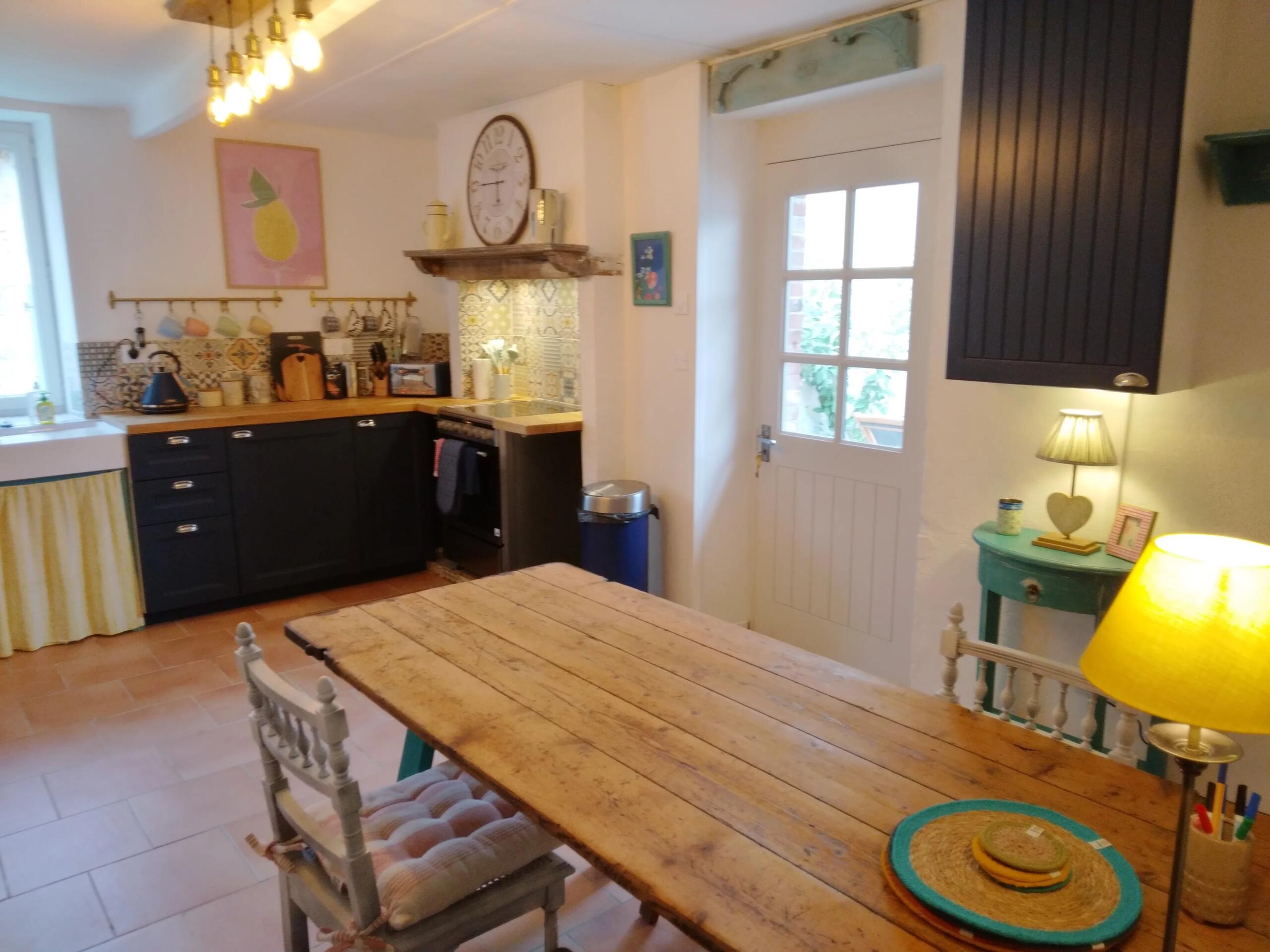 Charming detached single storey property in prime location, Poitou-Charentes – France – BVI83906