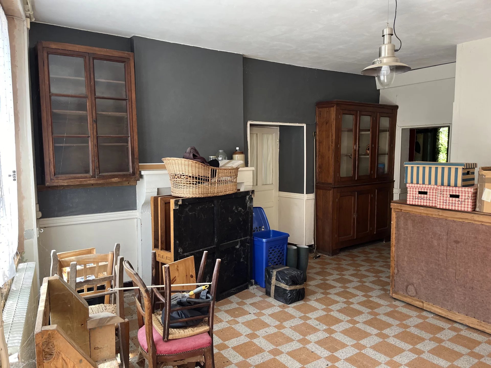 4 bed village property to renovate, with great potential, Poitou-Charentes – France – BVI76032