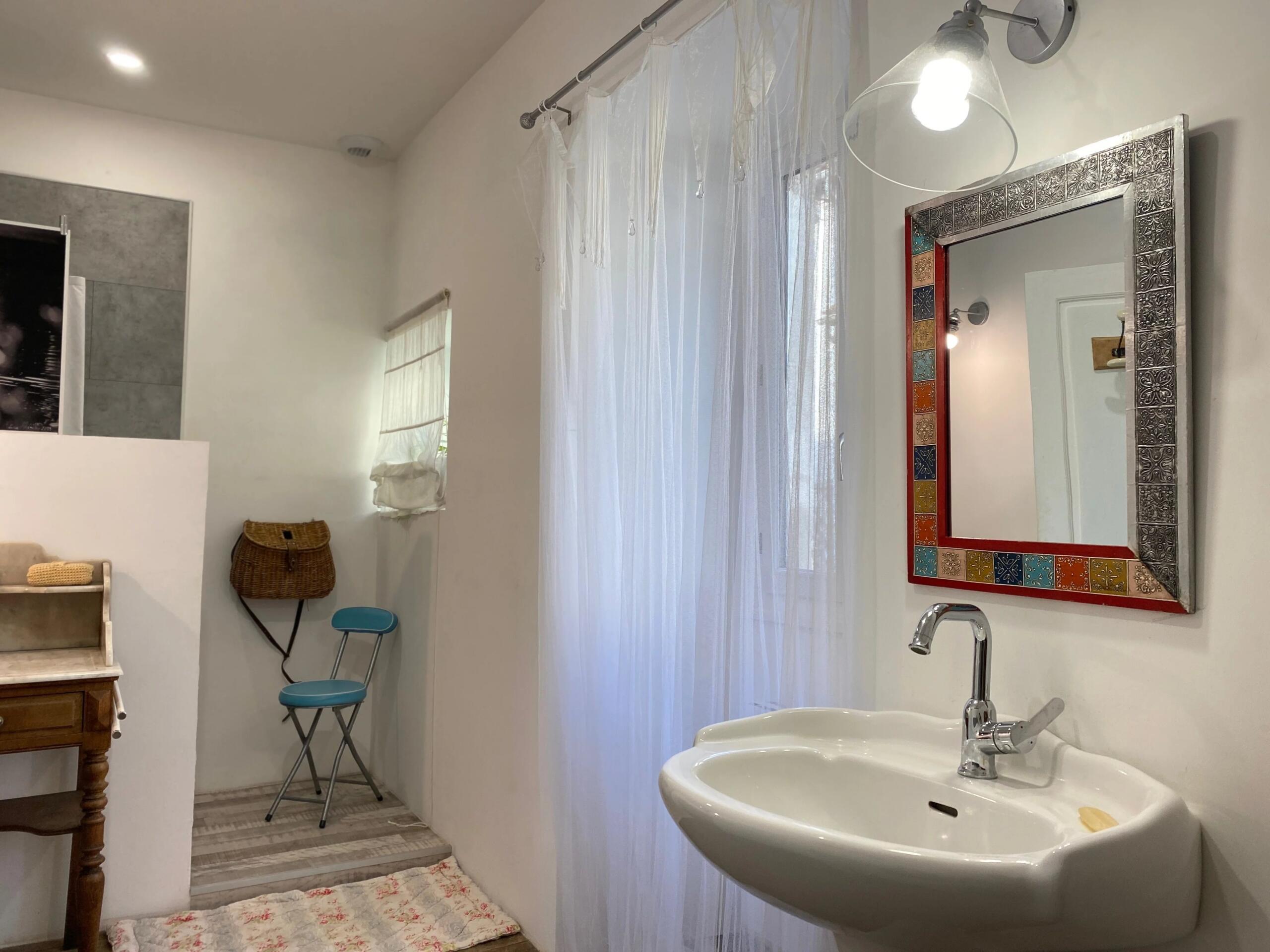 Charming house in charming village, Aquitaine – France – BVI84194