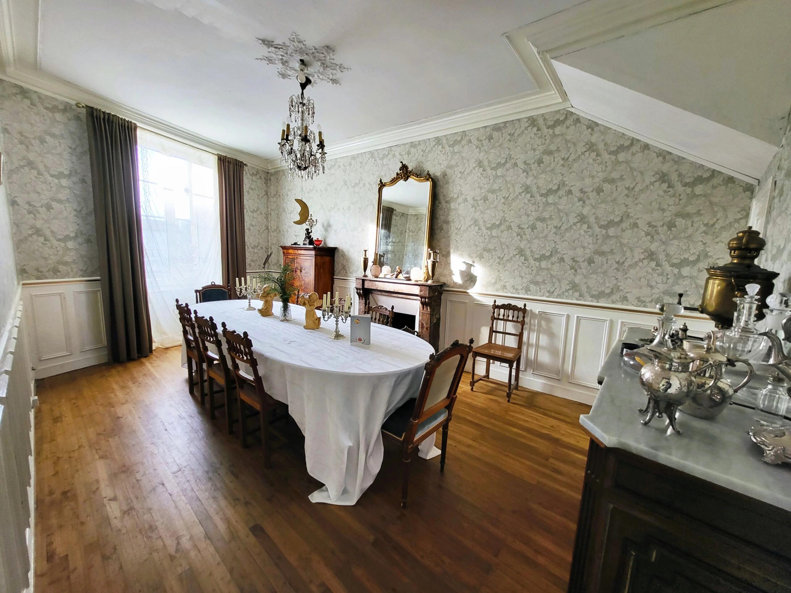 Handsome and spacious village house with 4 bedrooms and courtyard garden, Poitou-Charentes – France – BVI83358