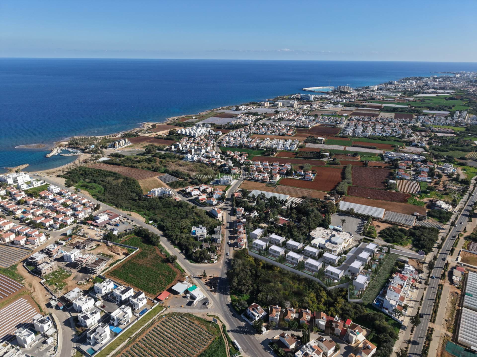 3 bedroom Villa in Kapparis, Famagusta, Cyprus – AiK101dp