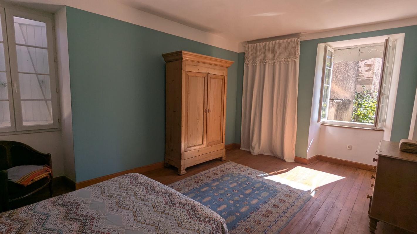 5 bedroom maison in Monesties, Tarn, France