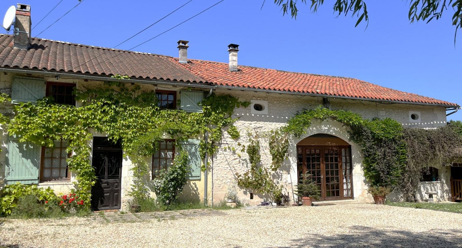 6 bedroom maison in Festalemps, Dordogne, France