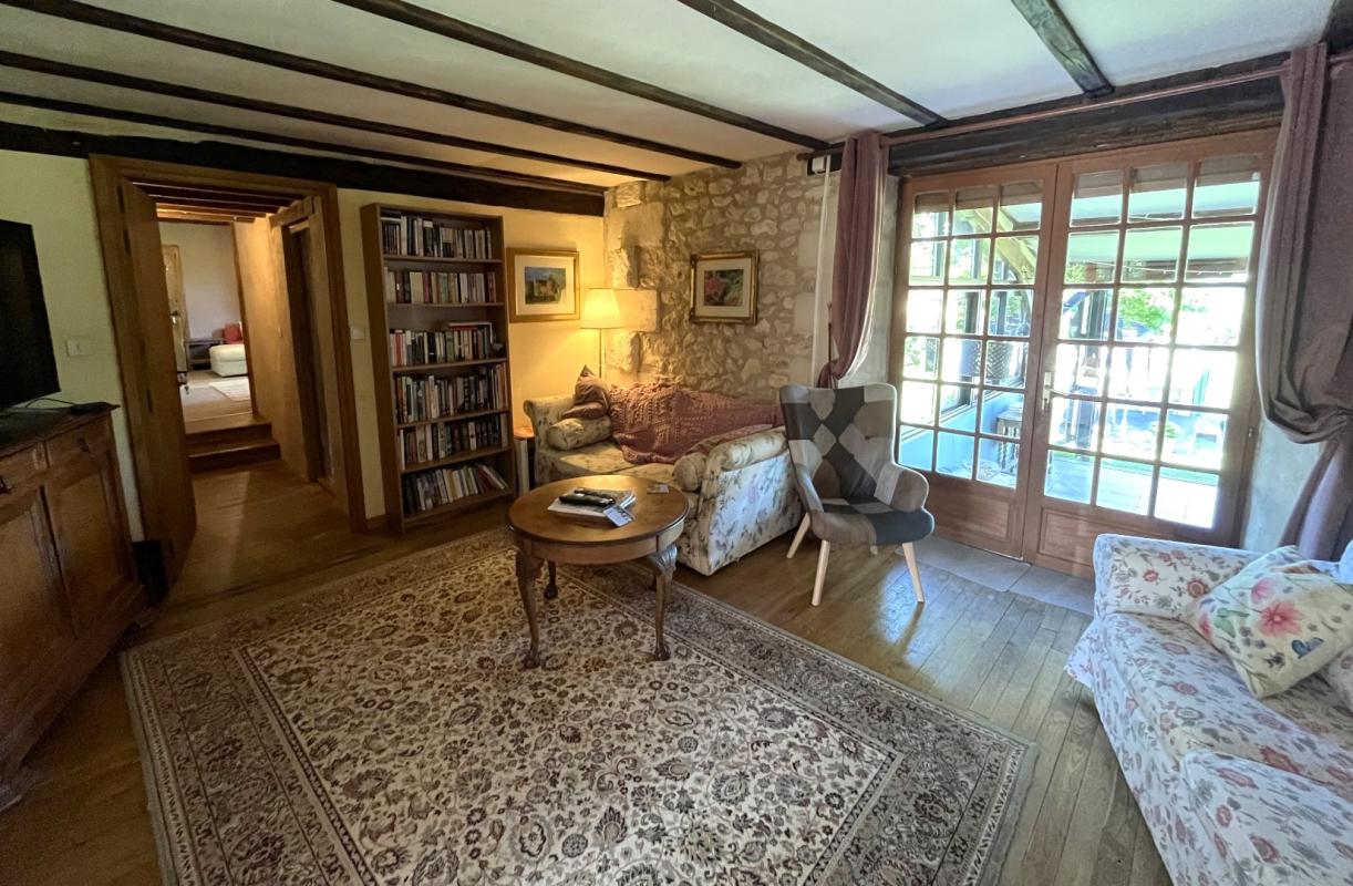 6 bedroom maison in Festalemps, Dordogne, France