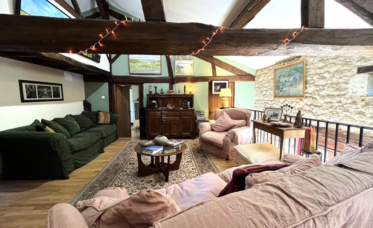 6 bedroom maison in Festalemps, Dordogne, France