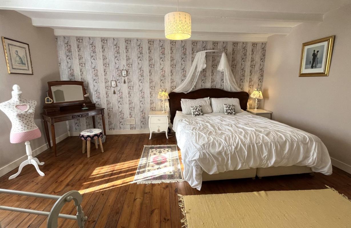 8 bedroom maison in Palluaud, Charente, France