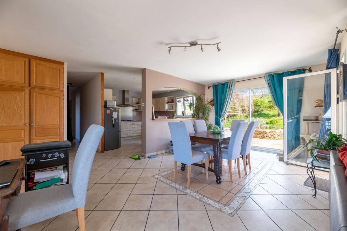 4 bedroom maison in Estal, Lot, France