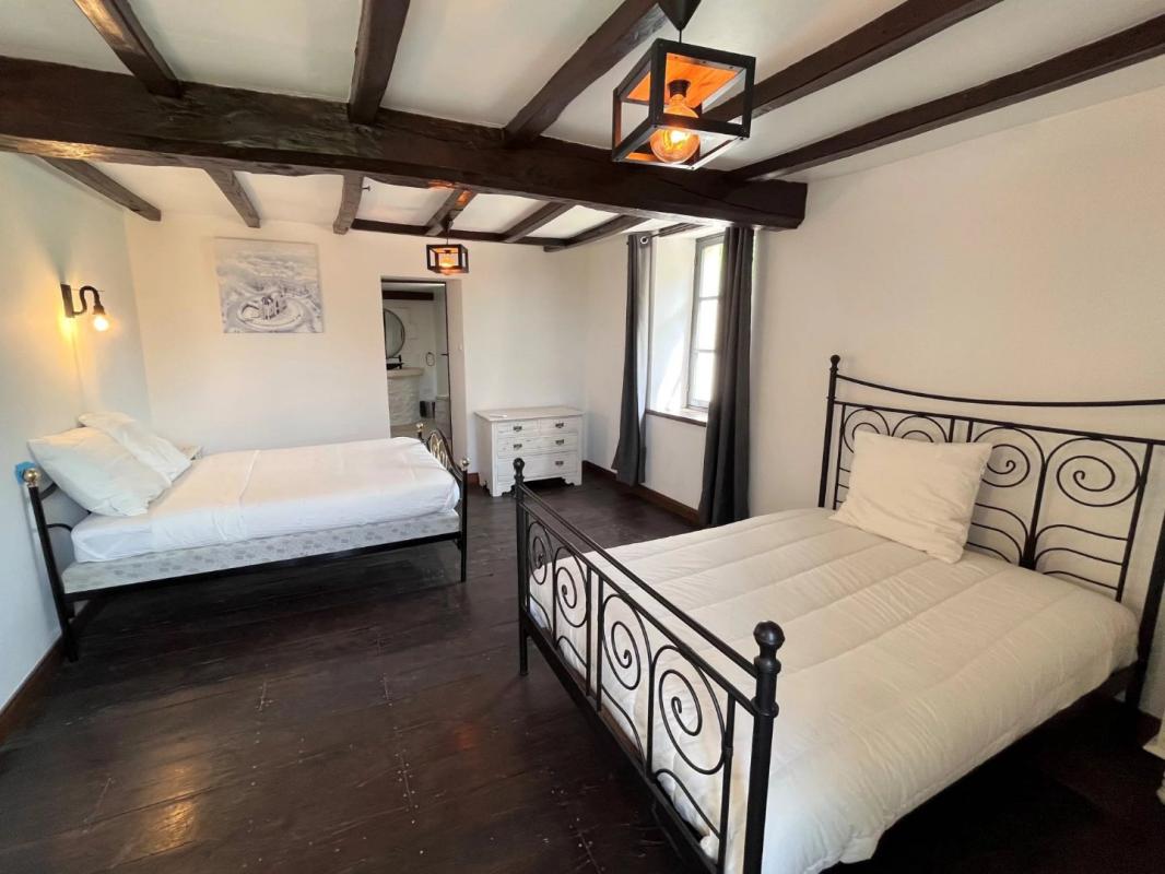 2 bedroom propriete in Juignac, Charente, France