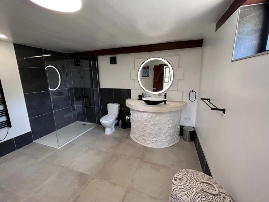 2 bedroom propriete in Juignac, Charente, France