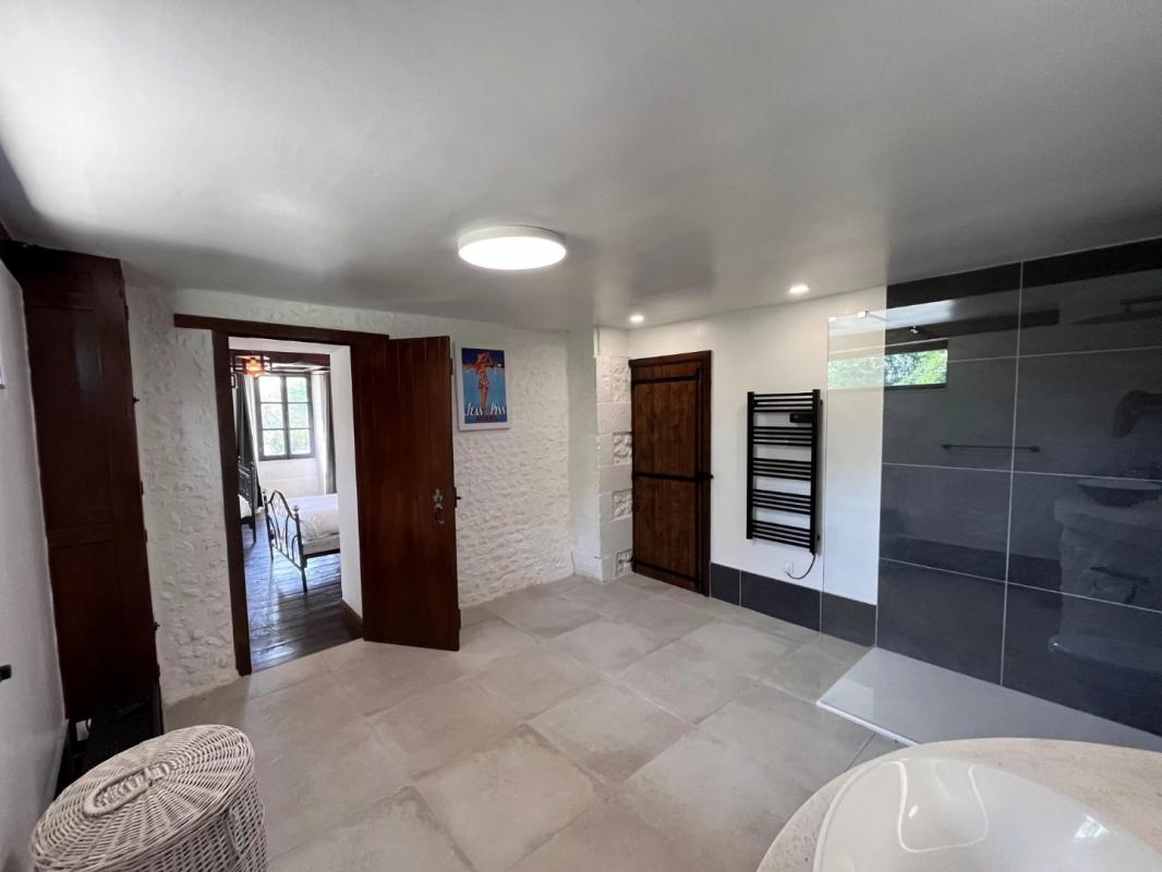 2 bedroom propriete in Juignac, Charente, France