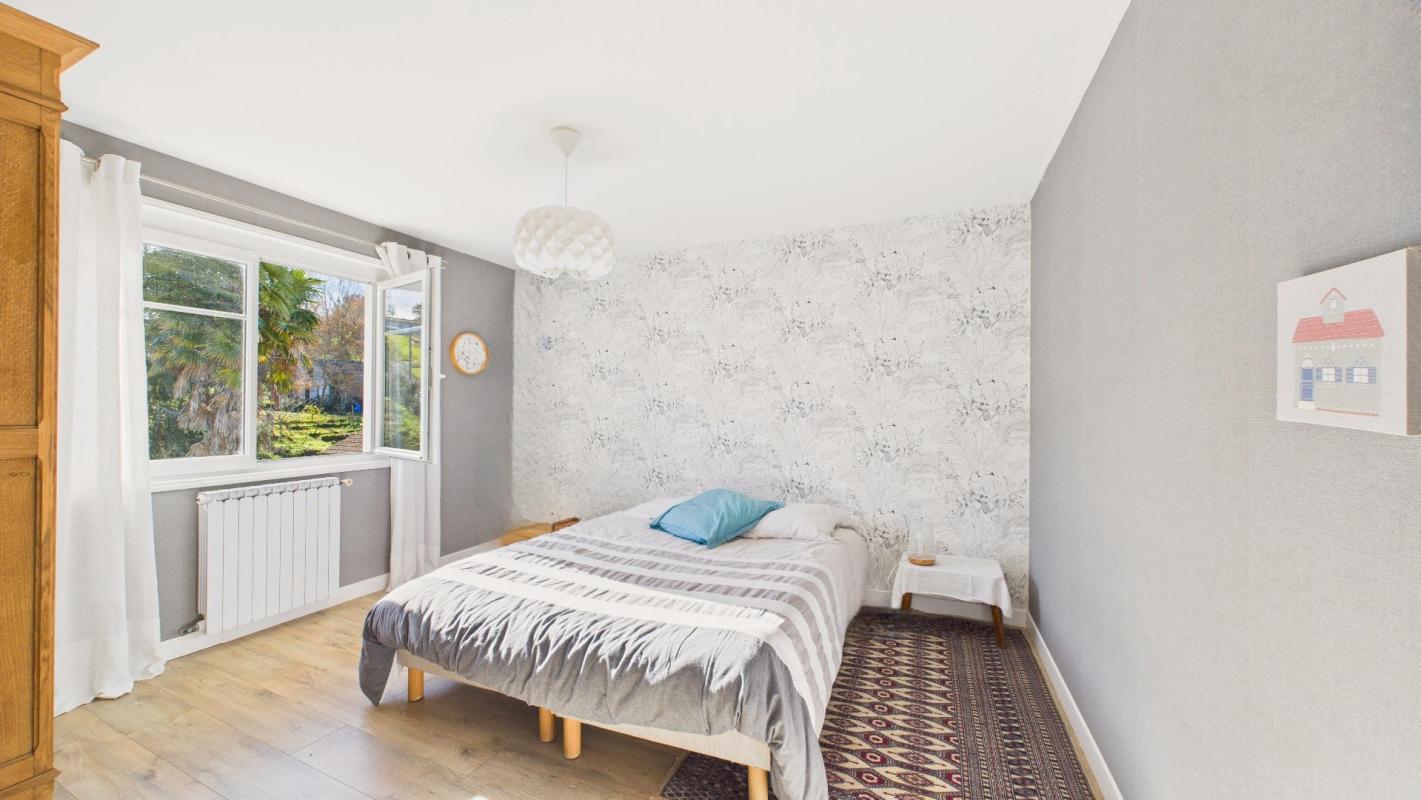 9 bedroom maison in Guiche, Pyrénées-Atlantiques, France