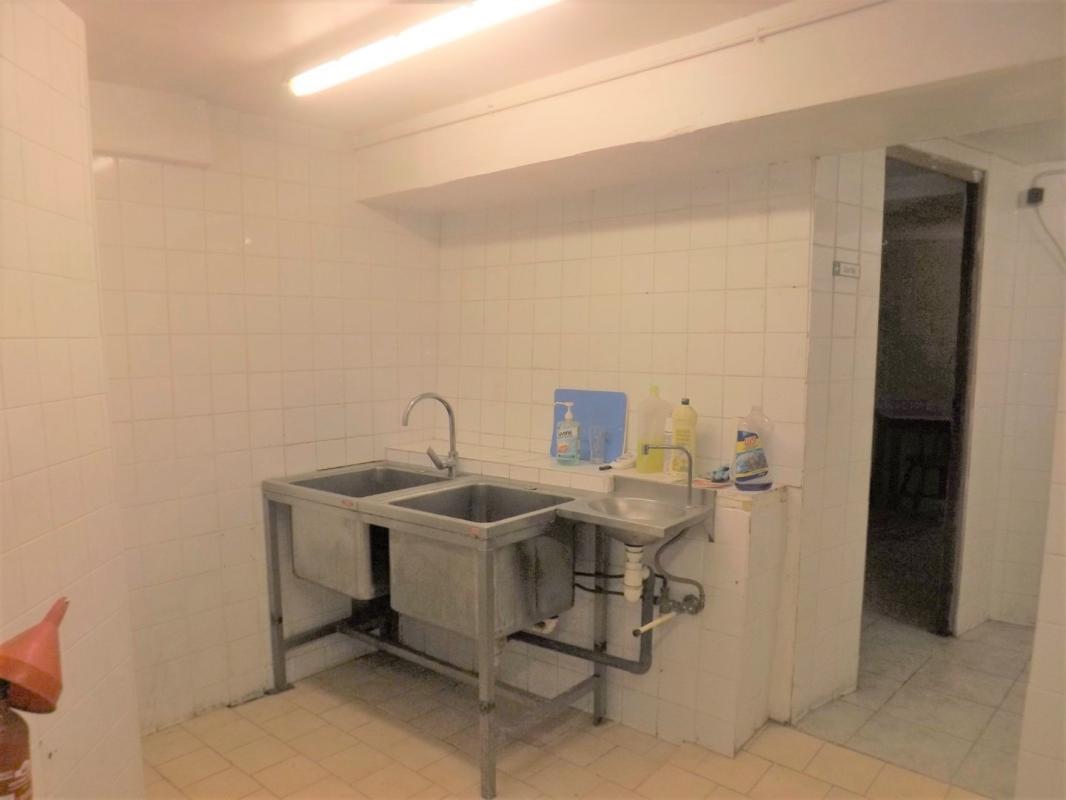 5 bedroom bar/brasserie/tabac in Confolens, Charente, France