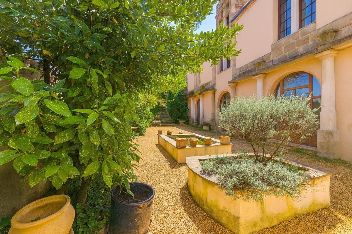 6 bedroom maison in Confolens, Charente, France