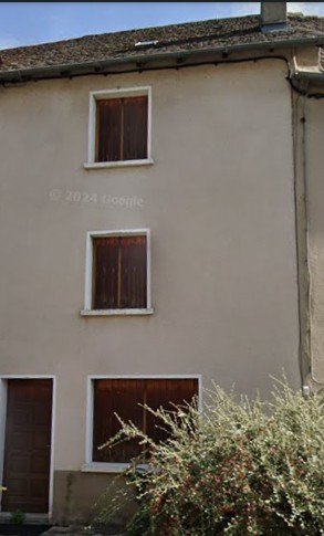 2 bedroom maison a renover in Bourg Sur Colagne, Lozère, France