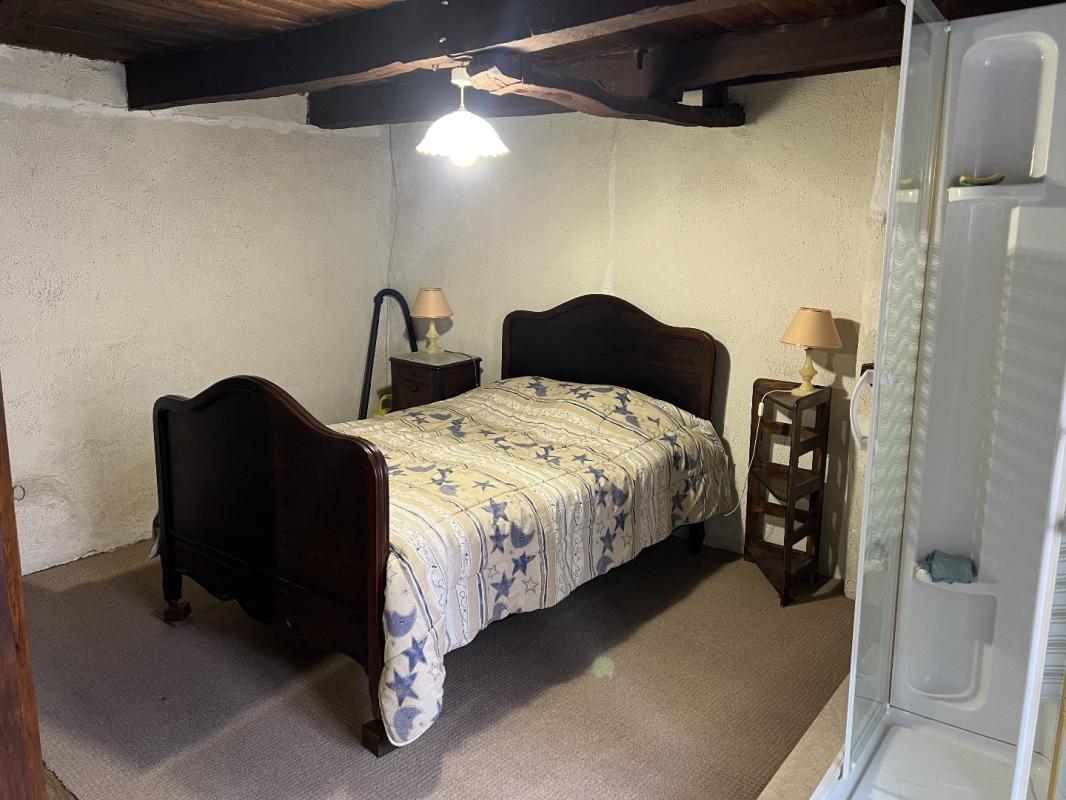 2 bedroom maison a renover in Bourg Sur Colagne, Lozère, France