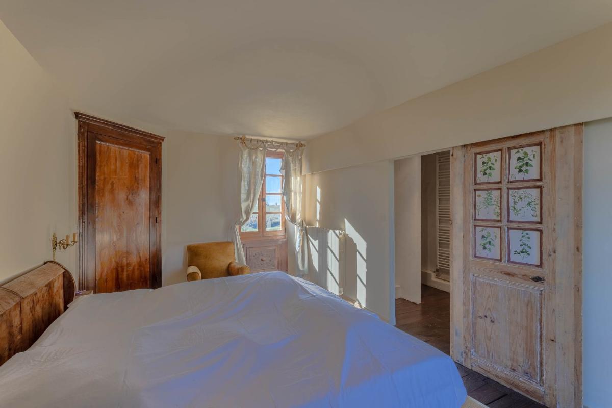 4 bedroom maison de campagne in Tanus, Tarn, France