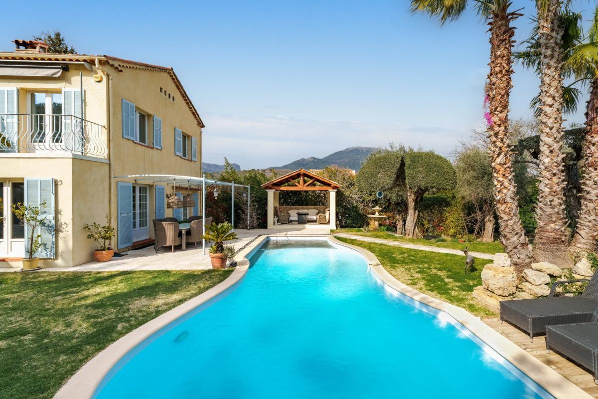 6 bedroom villa in Le Rouret, Alpes-Maritimes, France