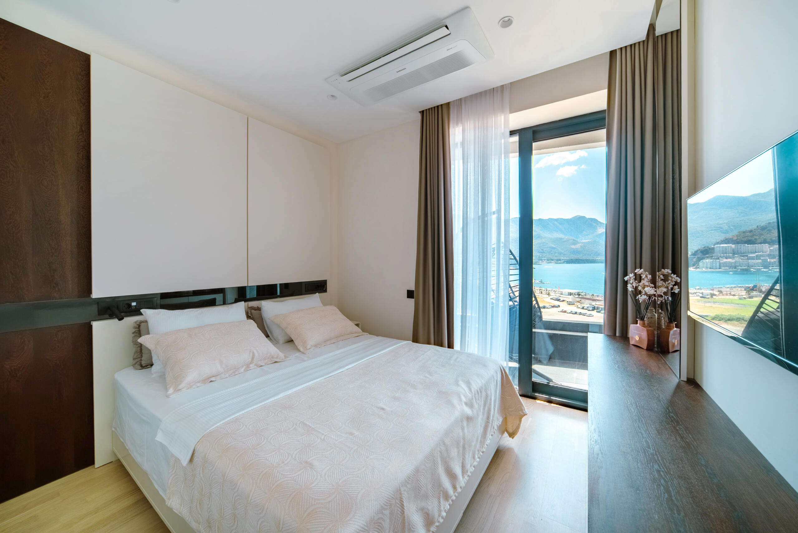 New residental complex on the first line, Becici