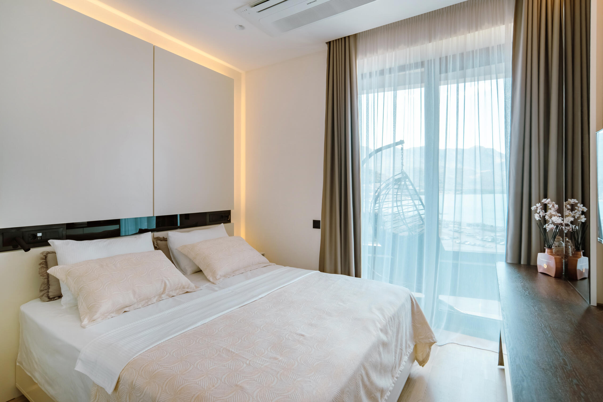 New residental complex on the first line, Becici