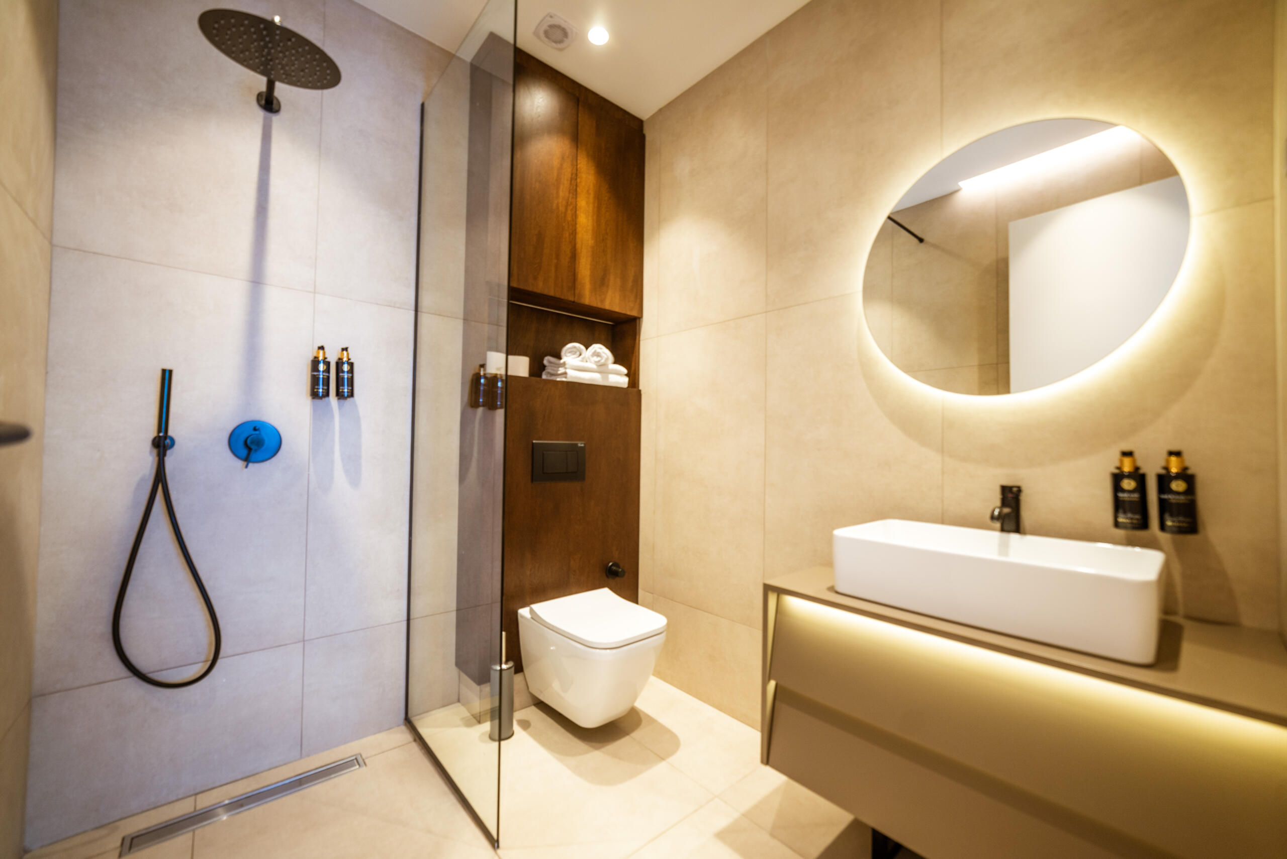 New residental complex on the first line, Becici