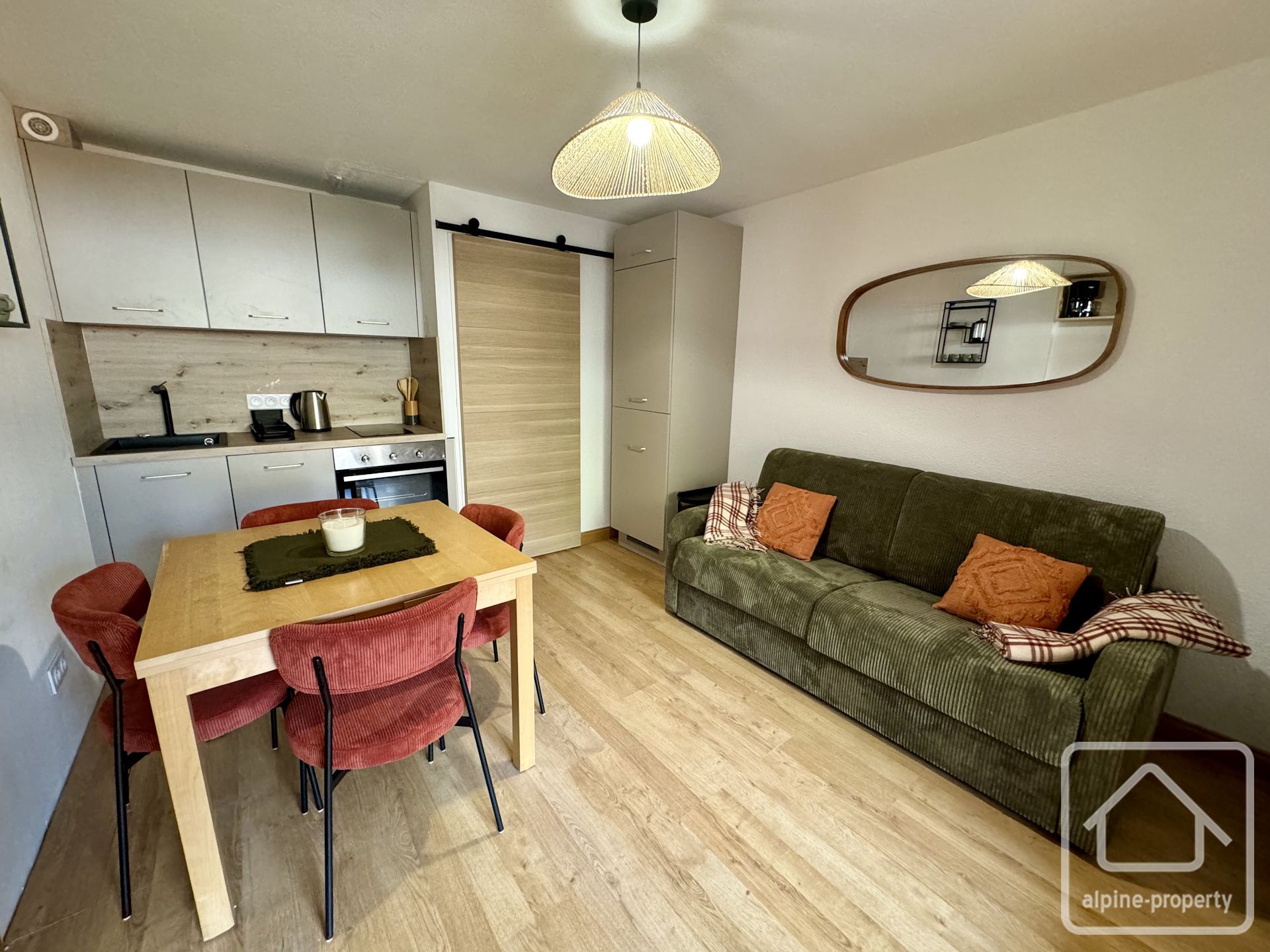 A Pretty One-bedroom Apartment With Parking, Fully Renovated And On The Ski Bus Route. – AMBRUNE