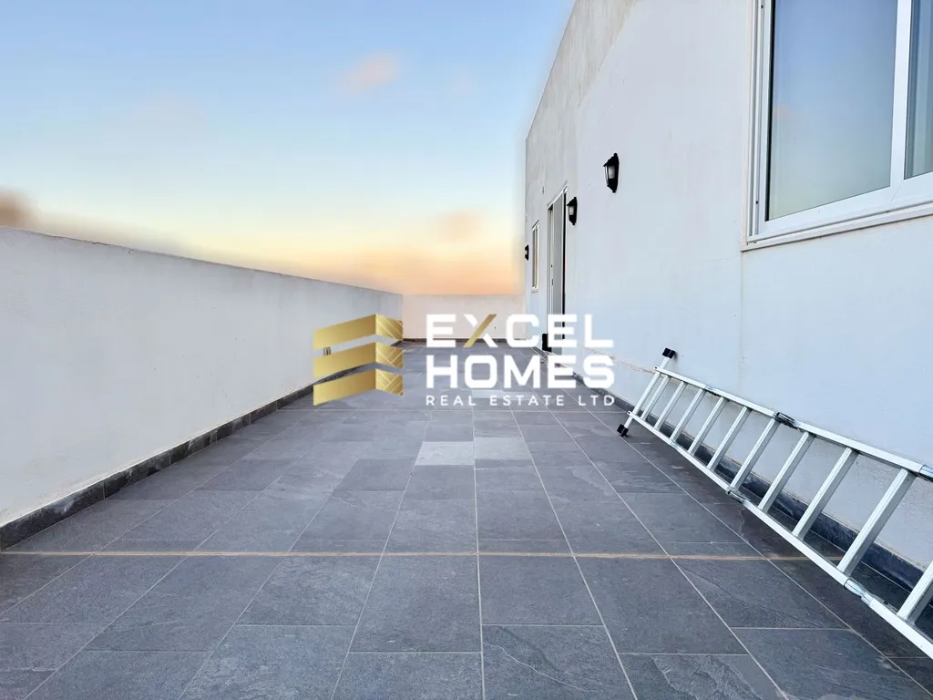 2 bedroom Penthouse in Zejtun, Malta – 67176